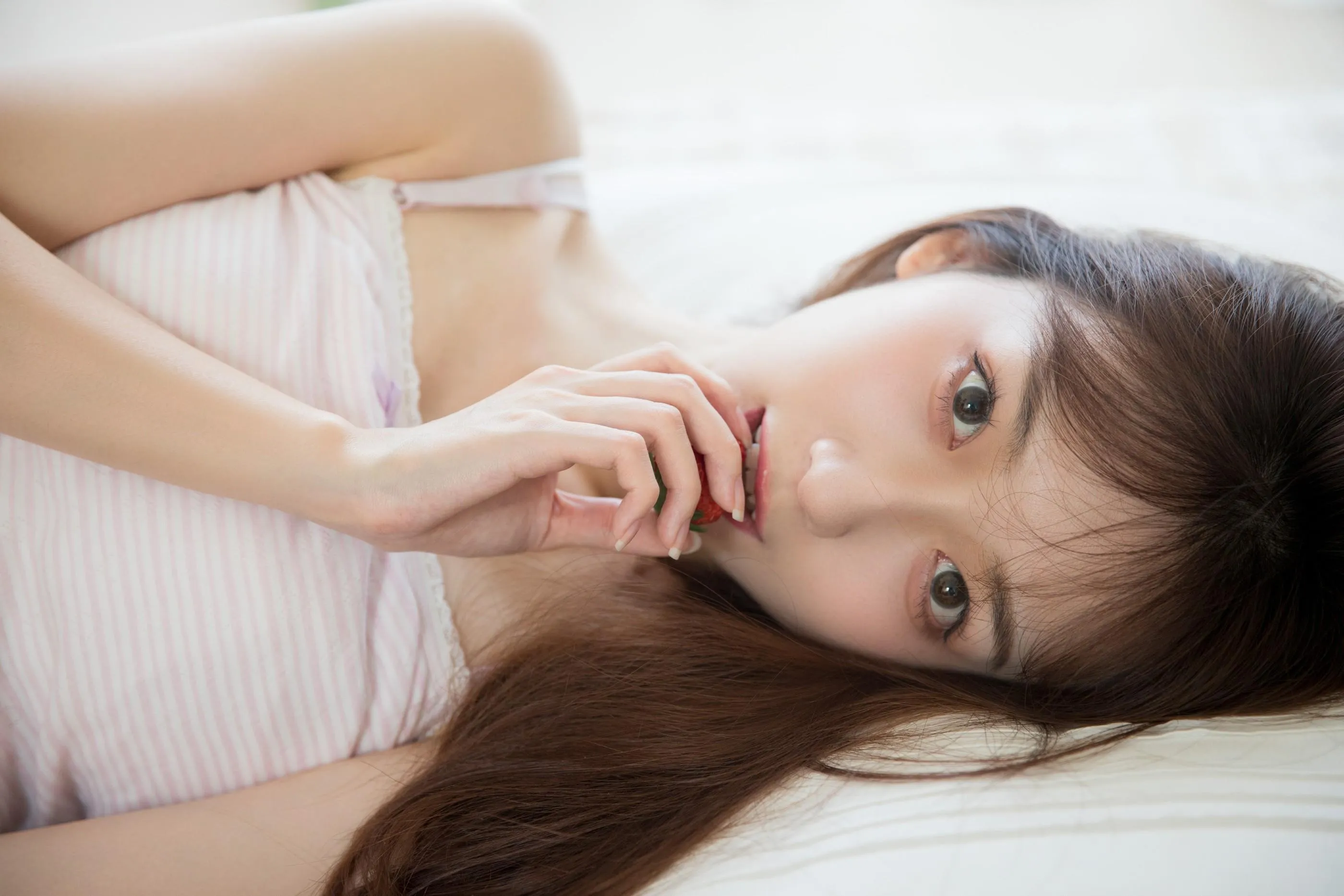 [YITUYU艺图语]2021.11.13 草莓的味道 KK [23P]插图5